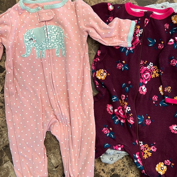 5 Gerber/wonder nation-Sleep & Play Outfits - Picture 2 of 4